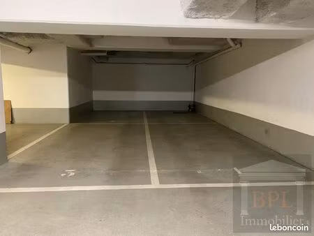 parking/box 23 m² montrouge