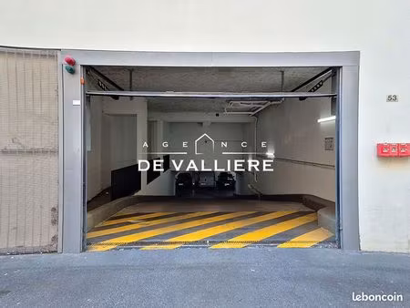 parking/box 13 m² nanterre