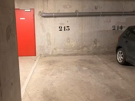place de parking à louer