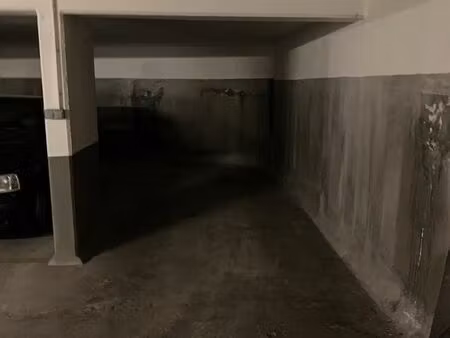 parking dans une résidence sécurisée
