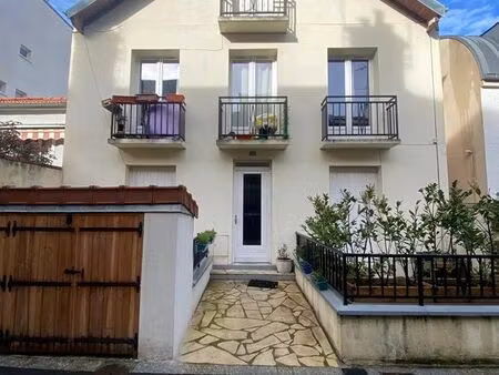 immeuble 6 pièces 212 m²