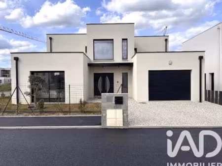 maison à loire-authion (49800)