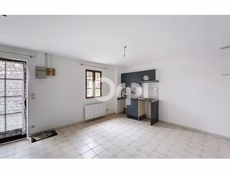 location appartement  m² t-2 à compiègne  640 €