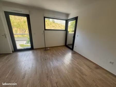 location studio t1 25m2