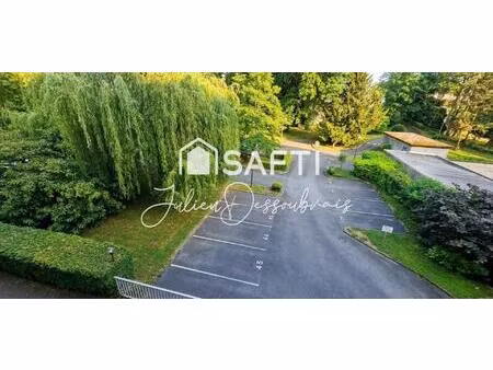 t2 lumineux  rénovation récente  interphone smart  parking arboré