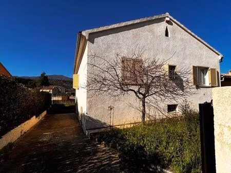 maison comprenant 2 appartements