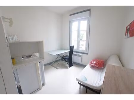 a louer studio meubles a disposition centre ville d'angers