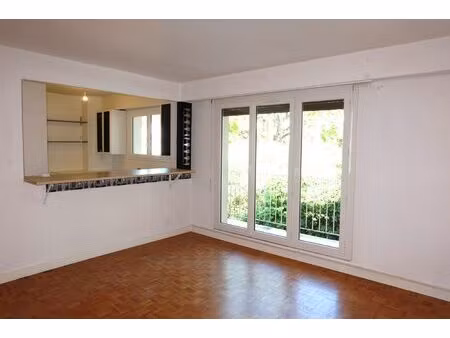 appartement 2 pieces - balcon - cave - parking