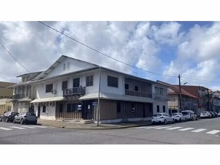cayenne centre-ville - ensemble de bureaux de 900 m²