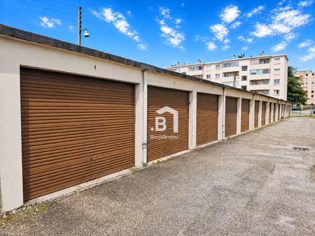 opportunité investisseur garages à vendre