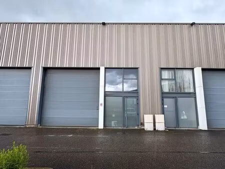 location local d’activités saint genis les ollieres 69290 180m²