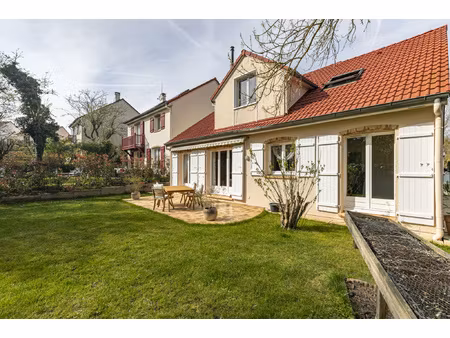 maison familiale saint germain en laye 5 chambres