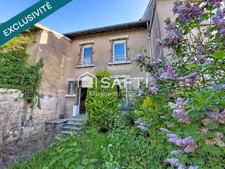 maison de ville 2 chambres et jardin