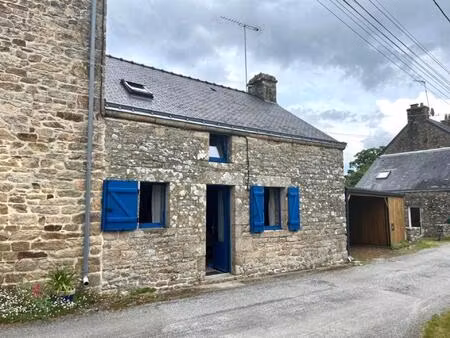 peaule: petite maison en pierre en impasse!