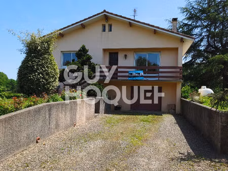 maison de 78m2  2 chambres  garage et terrain 1 hectare