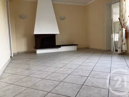 location appartement 3 pièces 62 m² à abbeville (80100)  725 €