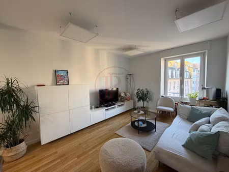appartement 4 pièces avec balcon
