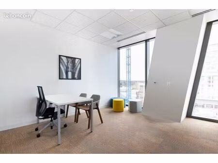 bureau privé entièrement équipé pour 2 personnes à la defense  cours valmy puteaux