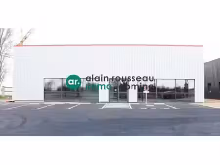 location commerce carquefou 44470 355m²
