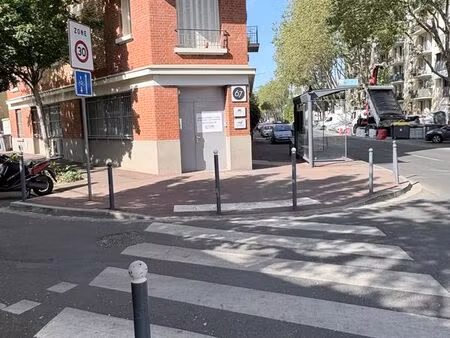local commercial 83m2