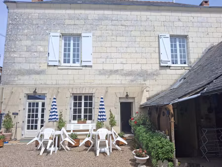 maison de ville pleine de 137 m2 idéalement située en plein