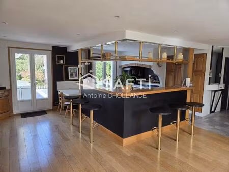 propriété d’exception avec piscine  jacuzzi