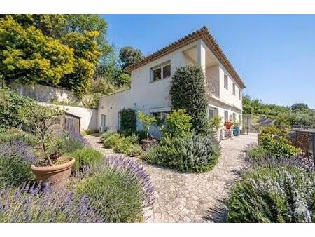 villa vue mer et montagnes avec appartements