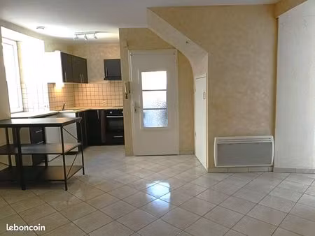 t2 - 45 m² + cave - st georges de luzencon