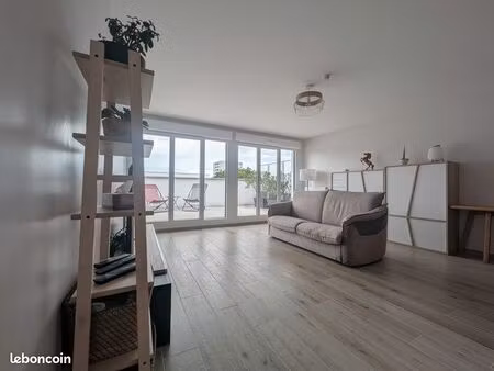 appartement duplex avec de grands extérieurs