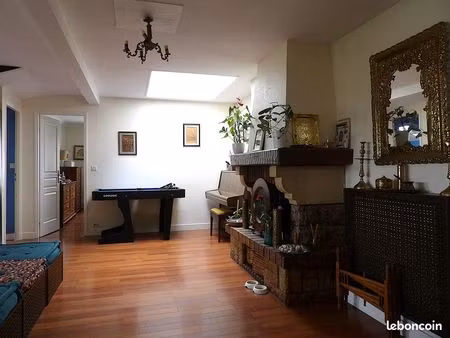 dans secteur recherche leo lagrange  grand appartement de qualite 4 pieces proche des metr