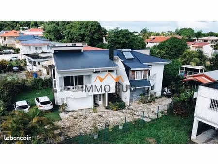 villa 8 pièces 200 m²