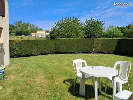 rare 3 pièces avec jardin privatif / résidence avec piscine