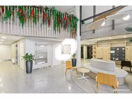 bureaux 367 m²