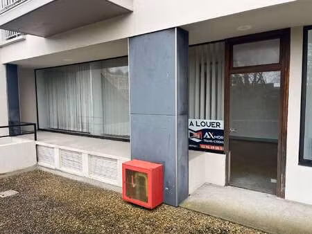 vente bureaux et commerces à lannion (22300) : à vendre / lannion