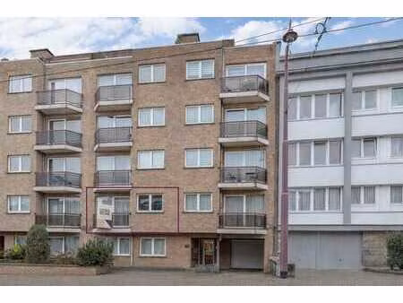 spacieux appartement avec 3 chambres et garage