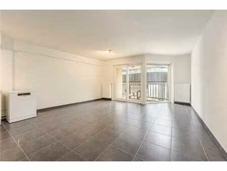 appartement à vendre à proximité du heldenplein à heist!