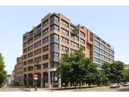 place luxembourg: offices for rent