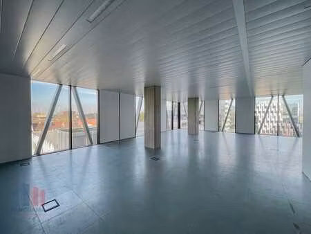 nieuwbouwkantoor op toplocatie langs de e403 te roeselare