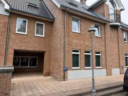 handelspand / kantoor te huur – topligging in zutendaal