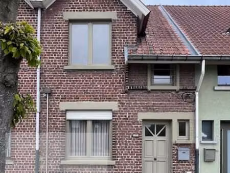 instapklare gezinswoning (160m²) met 3 slk's  tuin en car...