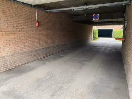 emplacement de parking intérieur n°41