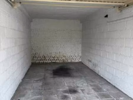 woluwe-saint-lambert (quartier tomberg) - garage box