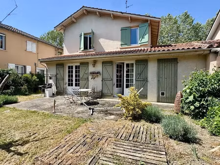 location meublée maison 5 pièces 106.14 m² à toulouse (31000)  1 940 €