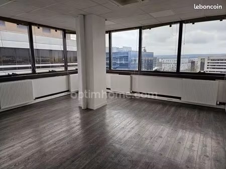 bureau 24 m²