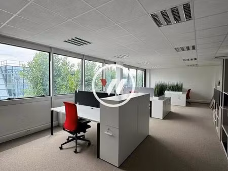 bureaux 1 385 m²