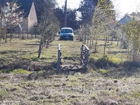 vend terrain de loisirs de 1740m2 à lailly en val