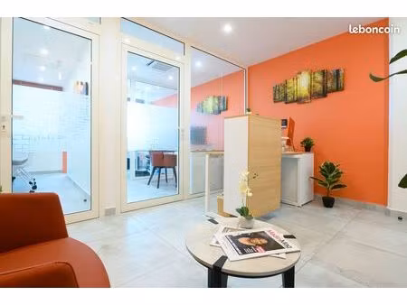 local professionnel 40 m² – centre commercial la galleria