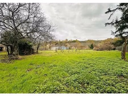 terrain 1 320 m² rieux