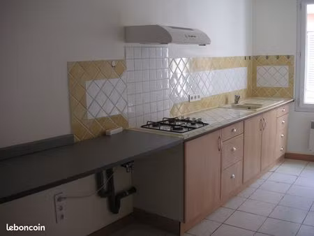 location t3 non meublé
