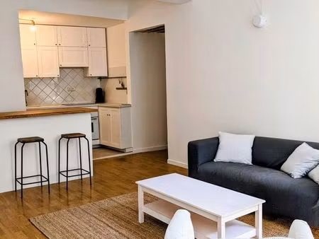 appartement meublé à forcalquier (vieille ville)